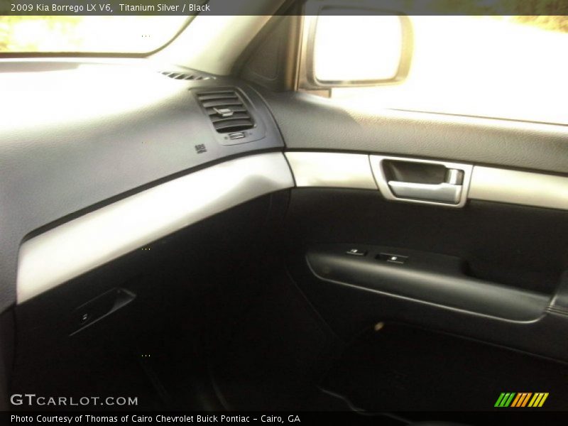 Titanium Silver / Black 2009 Kia Borrego LX V6