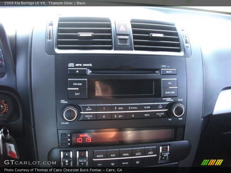 Titanium Silver / Black 2009 Kia Borrego LX V6