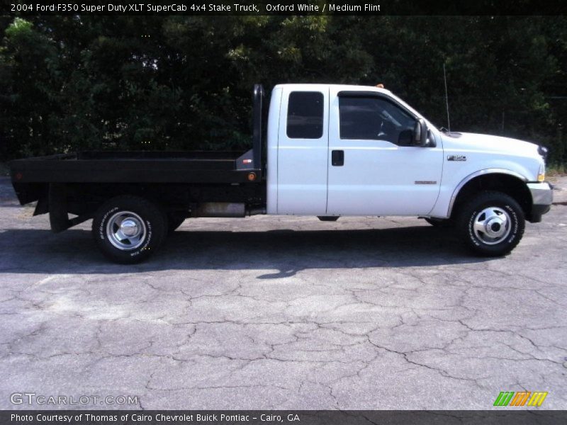 Oxford White / Medium Flint 2004 Ford F350 Super Duty XLT SuperCab 4x4 Stake Truck