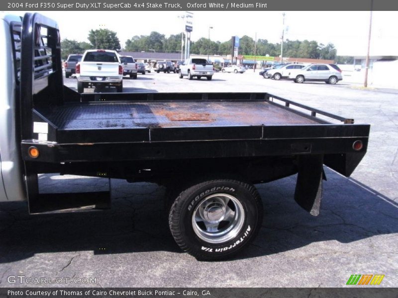 Oxford White / Medium Flint 2004 Ford F350 Super Duty XLT SuperCab 4x4 Stake Truck