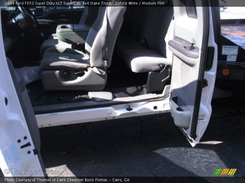 Oxford White / Medium Flint 2004 Ford F350 Super Duty XLT SuperCab 4x4 Stake Truck