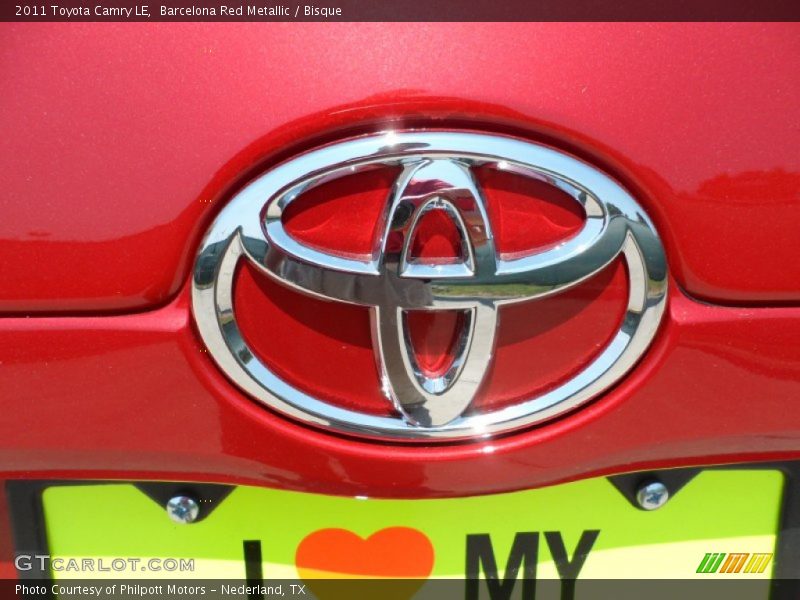 Barcelona Red Metallic / Bisque 2011 Toyota Camry LE