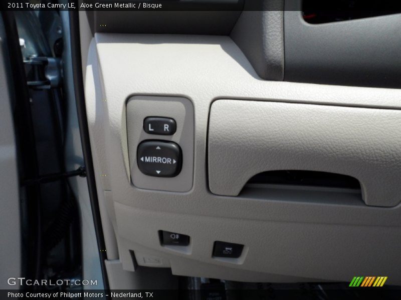 Aloe Green Metallic / Bisque 2011 Toyota Camry LE