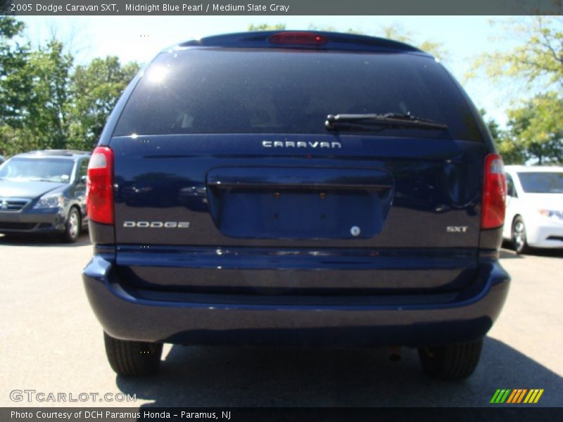 Midnight Blue Pearl / Medium Slate Gray 2005 Dodge Caravan SXT