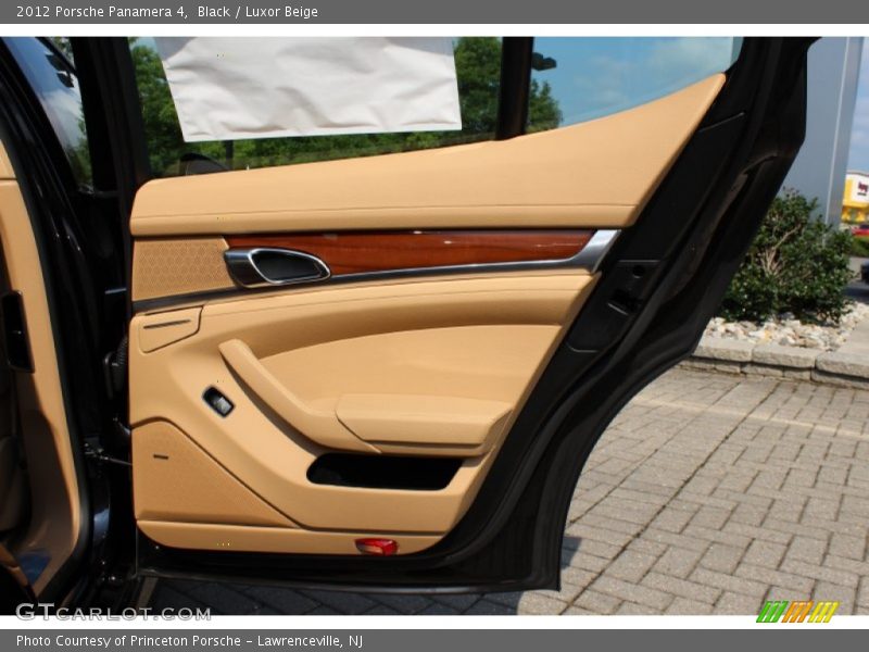 Door Panel of 2012 Panamera 4