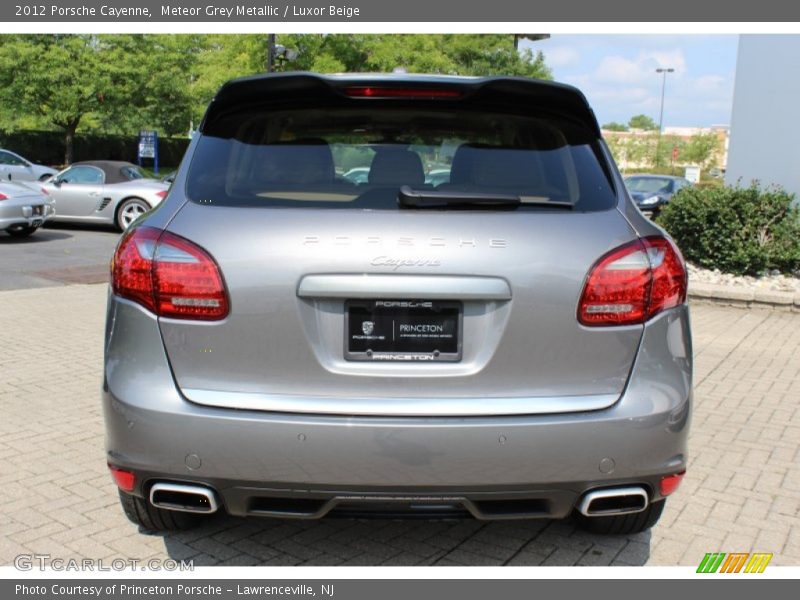 Meteor Grey Metallic / Luxor Beige 2012 Porsche Cayenne