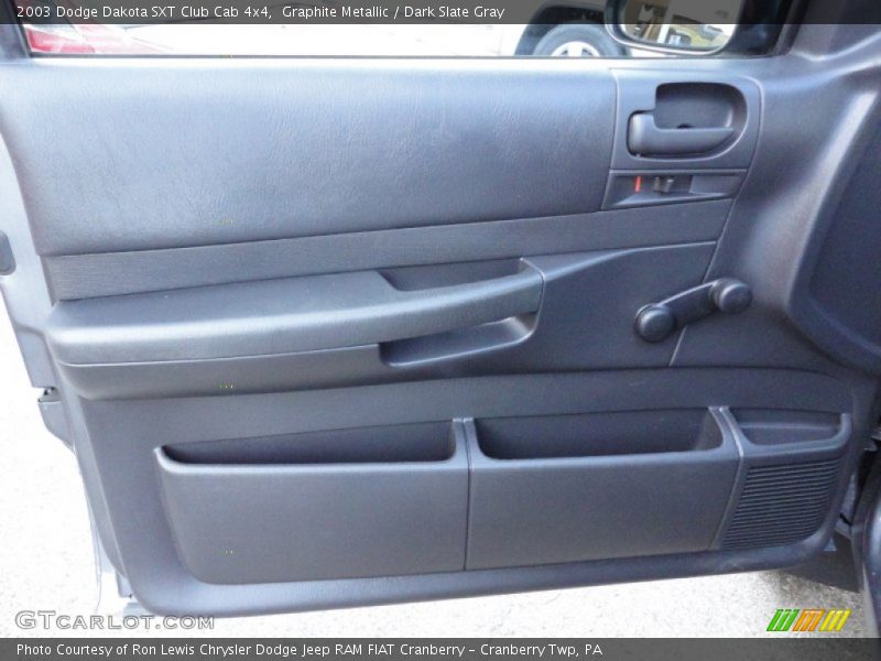 Graphite Metallic / Dark Slate Gray 2003 Dodge Dakota SXT Club Cab 4x4