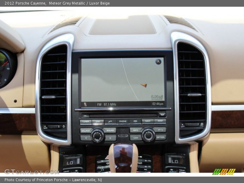 Controls of 2012 Cayenne 