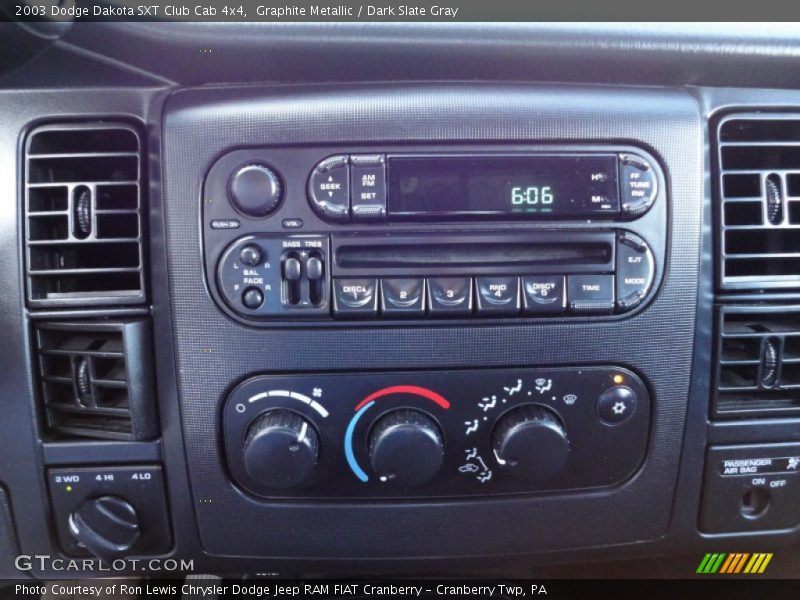 Audio System of 2003 Dakota SXT Club Cab 4x4