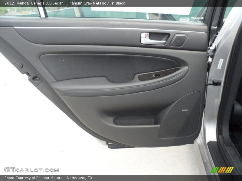 Door Panel of 2012 Genesis 3.8 Sedan