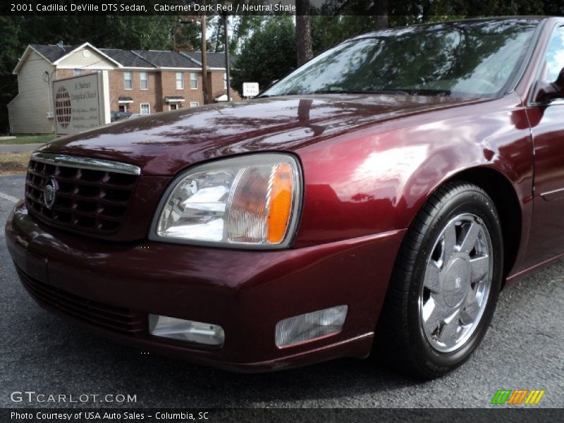 Cabernet Dark Red / Neutral Shale 2001 Cadillac DeVille DTS Sedan