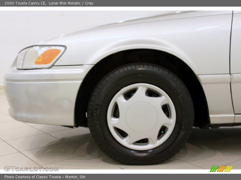 Lunar Mist Metallic / Gray 2000 Toyota Camry CE
