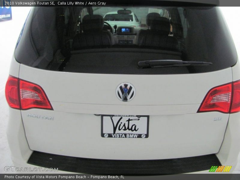 Calla Lilly White / Aero Gray 2010 Volkswagen Routan SE