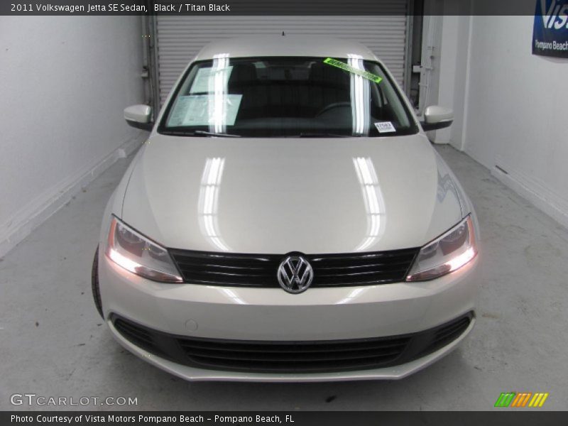 Black / Titan Black 2011 Volkswagen Jetta SE Sedan