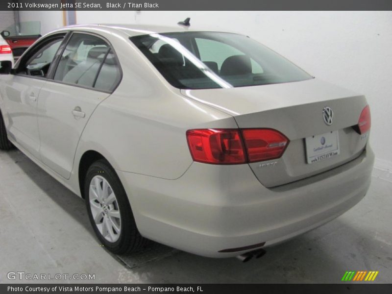 Black / Titan Black 2011 Volkswagen Jetta SE Sedan