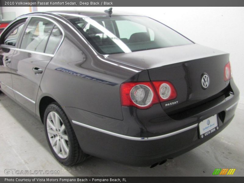 Deep Black / Black 2010 Volkswagen Passat Komfort Sedan