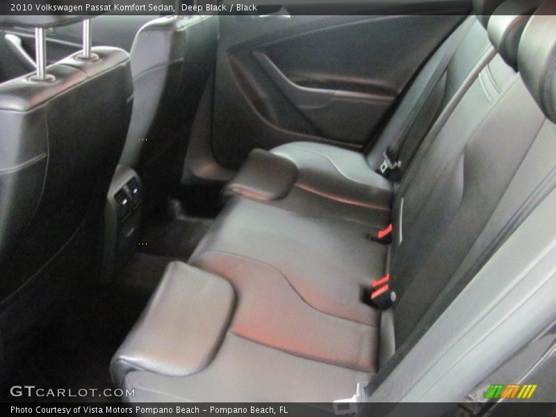 Deep Black / Black 2010 Volkswagen Passat Komfort Sedan