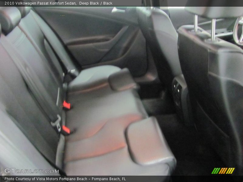 Deep Black / Black 2010 Volkswagen Passat Komfort Sedan