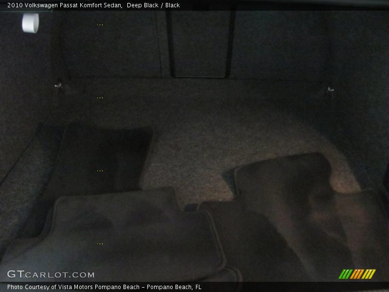 Deep Black / Black 2010 Volkswagen Passat Komfort Sedan