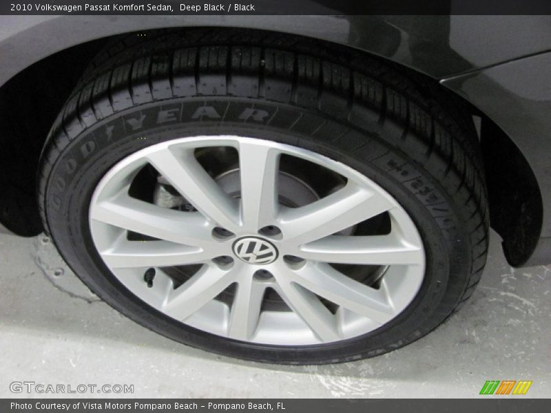 Deep Black / Black 2010 Volkswagen Passat Komfort Sedan
