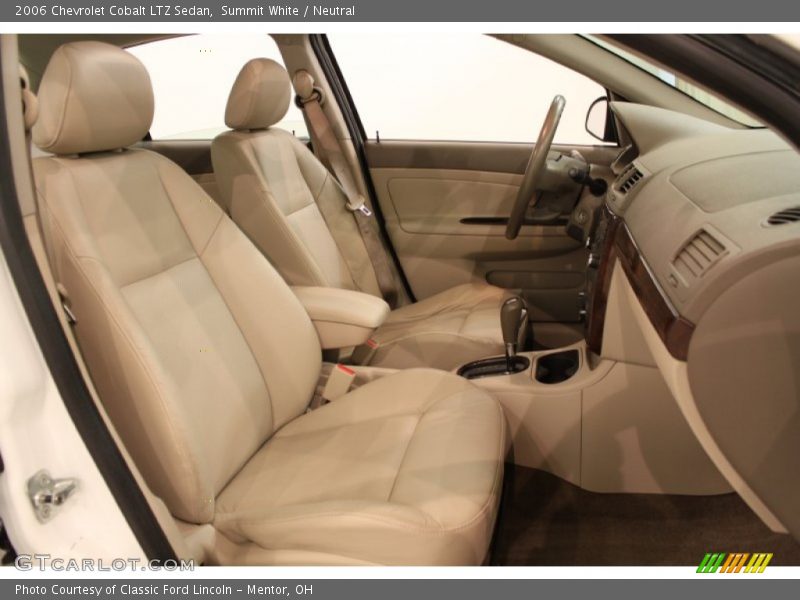  2006 Cobalt LTZ Sedan Neutral Interior