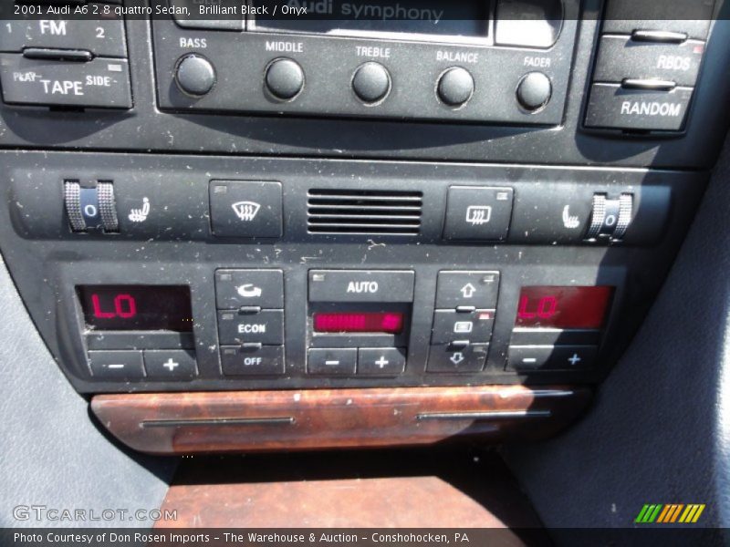 Controls of 2001 A6 2.8 quattro Sedan