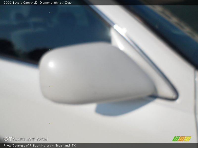 Diamond White / Gray 2001 Toyota Camry LE