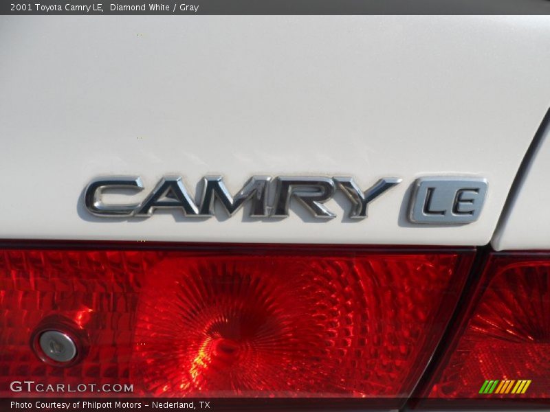  2001 Camry LE Logo