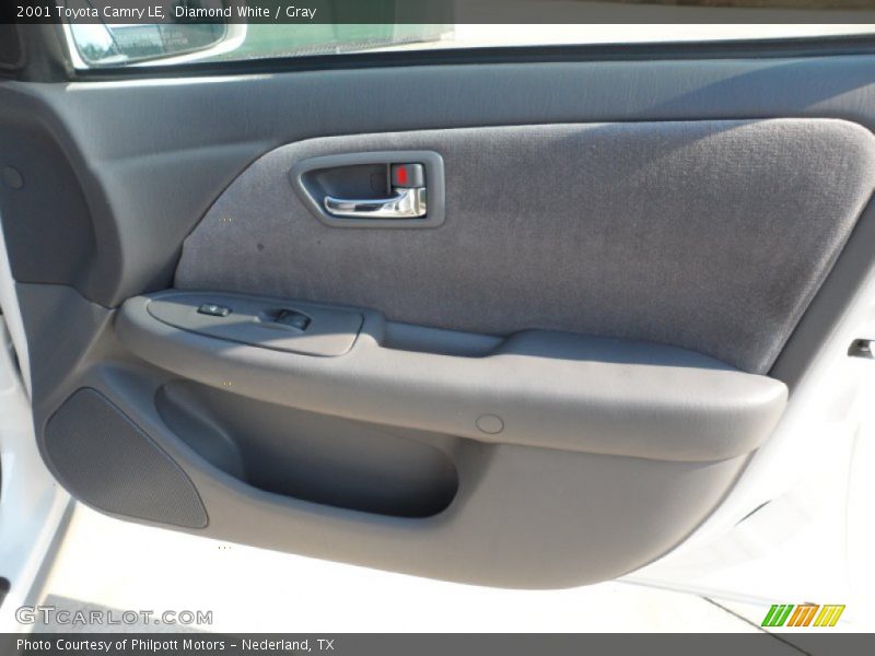 Diamond White / Gray 2001 Toyota Camry LE