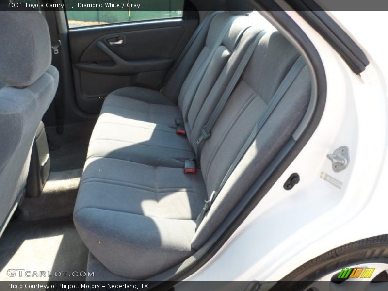 Diamond White / Gray 2001 Toyota Camry LE