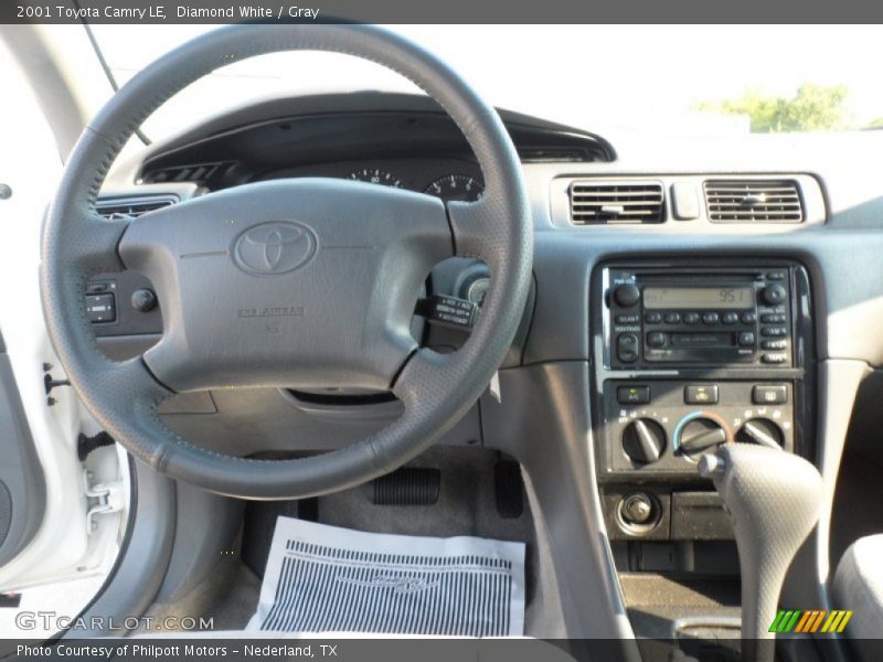 Diamond White / Gray 2001 Toyota Camry LE
