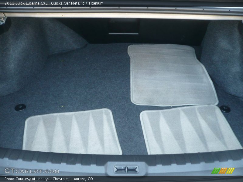 Quicksilver Metallic / Titanium 2011 Buick Lucerne CXL