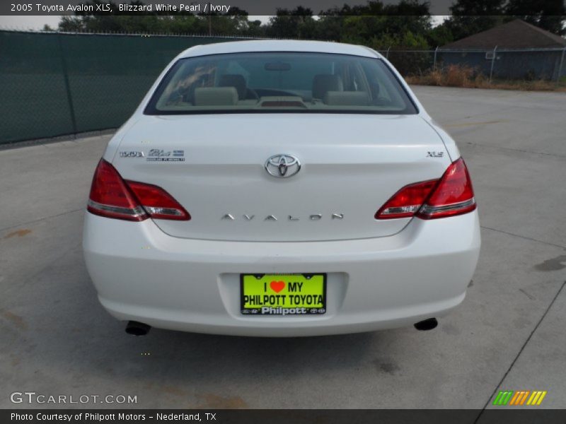 Blizzard White Pearl / Ivory 2005 Toyota Avalon XLS
