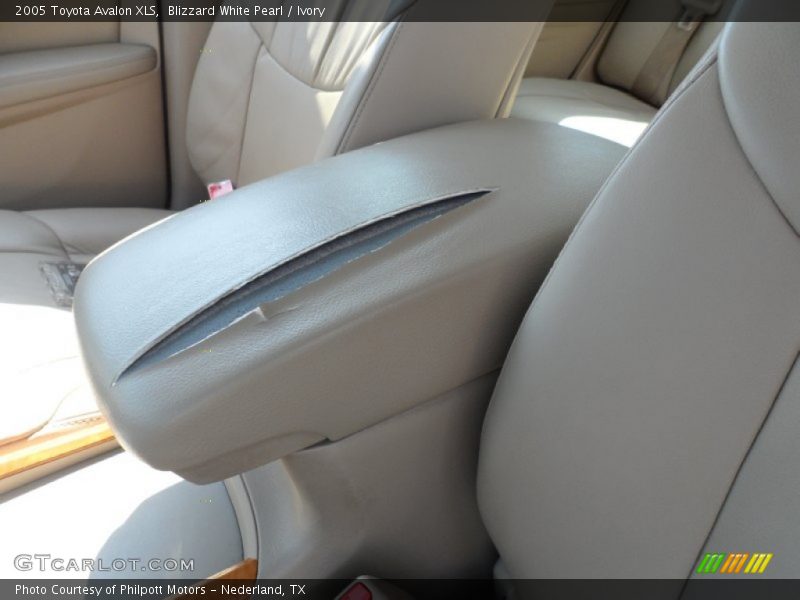 Blizzard White Pearl / Ivory 2005 Toyota Avalon XLS