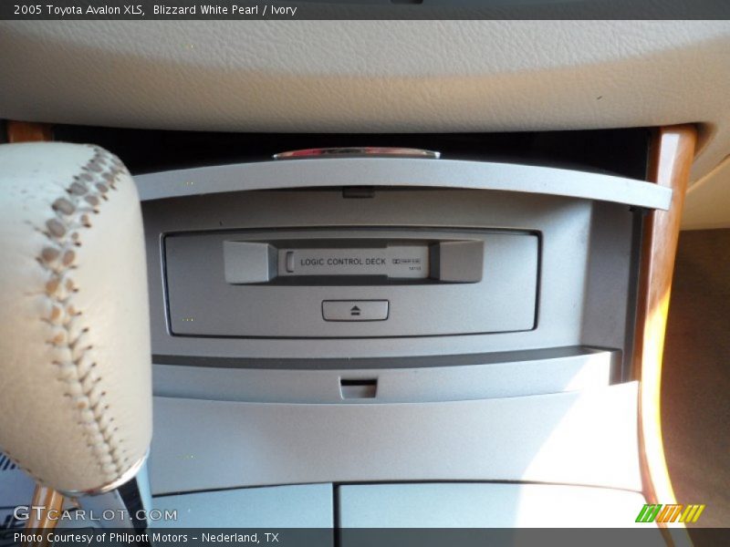 Blizzard White Pearl / Ivory 2005 Toyota Avalon XLS