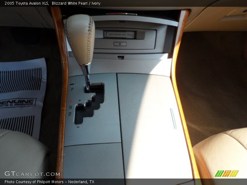 Blizzard White Pearl / Ivory 2005 Toyota Avalon XLS