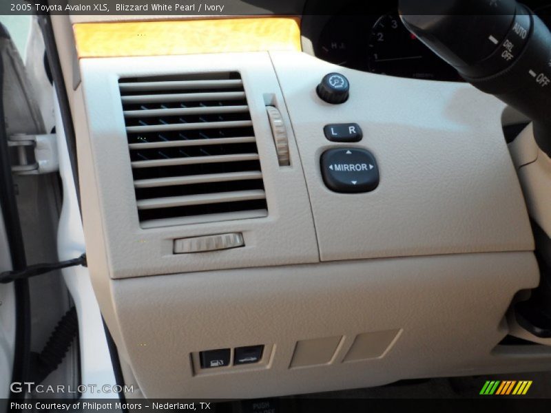 Blizzard White Pearl / Ivory 2005 Toyota Avalon XLS