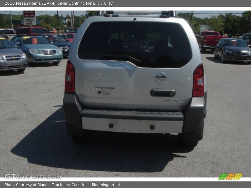 Silver Lightning Metallic / Gray 2010 Nissan Xterra SE 4x4