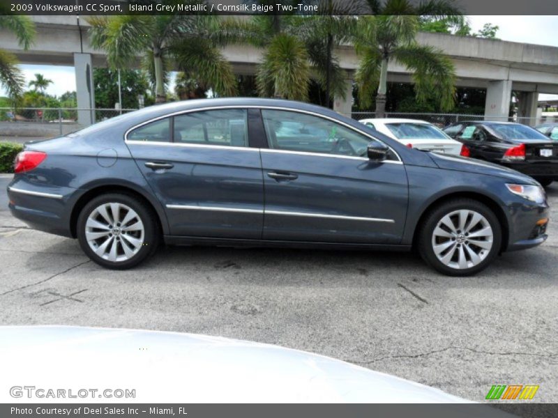 Island Grey Metallic / Cornsilk Beige Two-Tone 2009 Volkswagen CC Sport