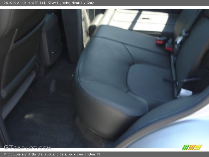 Silver Lightning Metallic / Gray 2010 Nissan Xterra SE 4x4