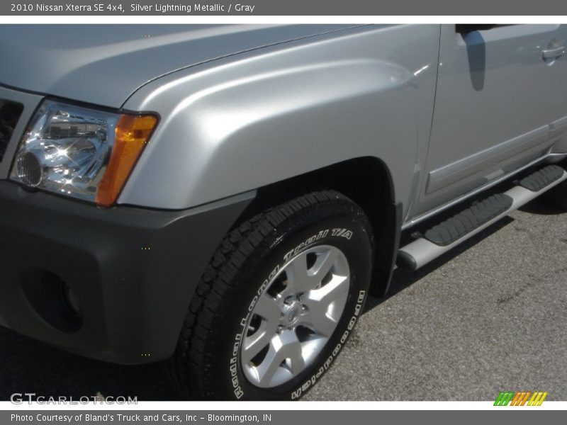 Silver Lightning Metallic / Gray 2010 Nissan Xterra SE 4x4