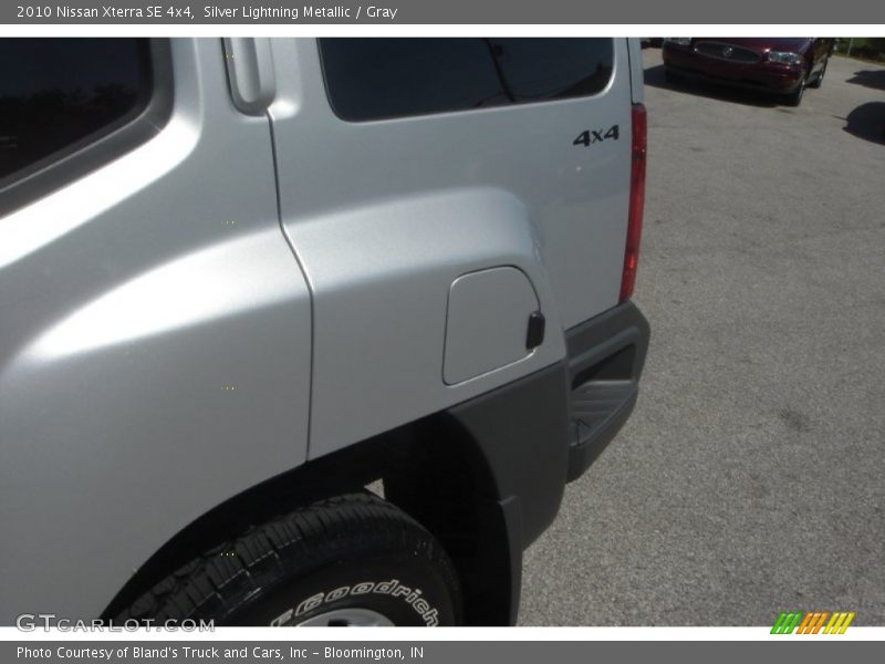 Silver Lightning Metallic / Gray 2010 Nissan Xterra SE 4x4