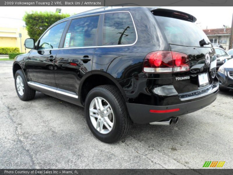 Black Uni / Anthracite 2009 Volkswagen Touareg 2 VR6