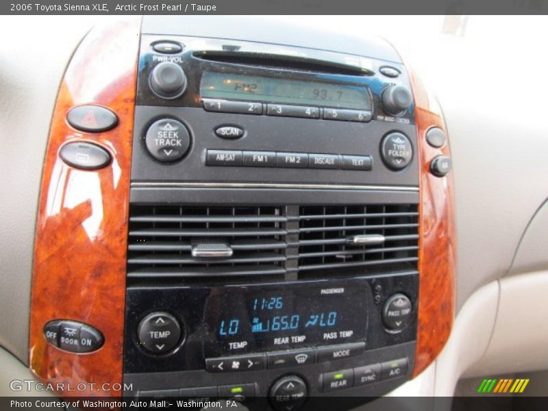 Arctic Frost Pearl / Taupe 2006 Toyota Sienna XLE