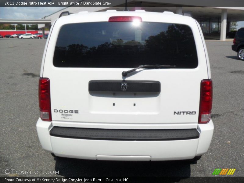 Bright White / Dark Slate Gray 2011 Dodge Nitro Heat 4x4