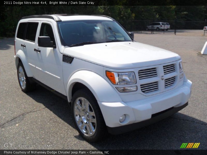Bright White / Dark Slate Gray 2011 Dodge Nitro Heat 4x4