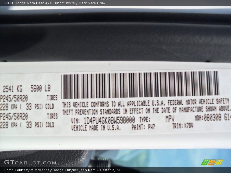 Bright White / Dark Slate Gray 2011 Dodge Nitro Heat 4x4