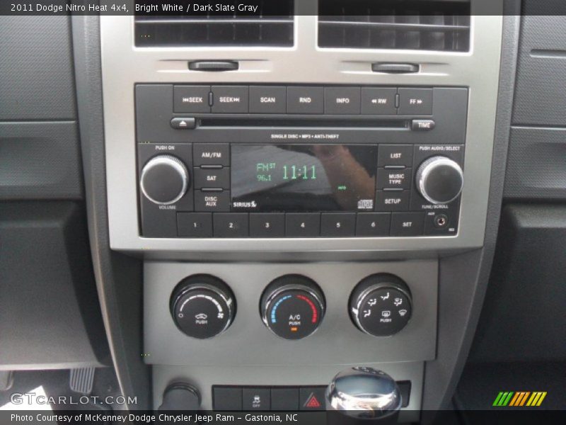 Bright White / Dark Slate Gray 2011 Dodge Nitro Heat 4x4