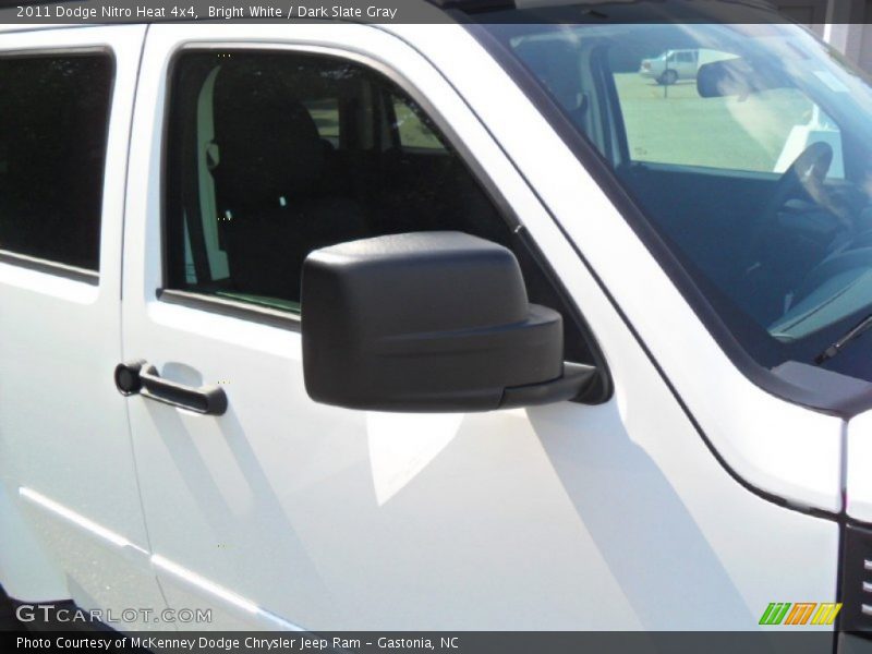 Bright White / Dark Slate Gray 2011 Dodge Nitro Heat 4x4