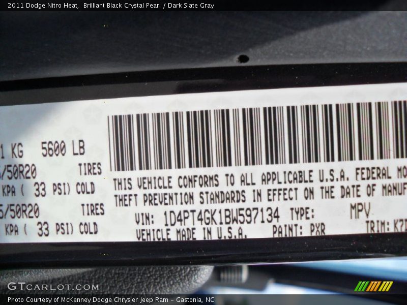 Brilliant Black Crystal Pearl / Dark Slate Gray 2011 Dodge Nitro Heat